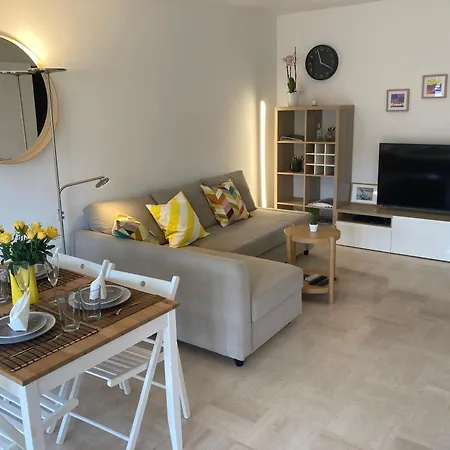 Juan-les-pins Cozy One Bedroom Near The Beaches And The Restaurants *