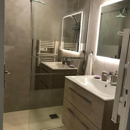 Juan-les-pins Cozy One Bedroom Near The Beaches And The Restaurants Апартаменты