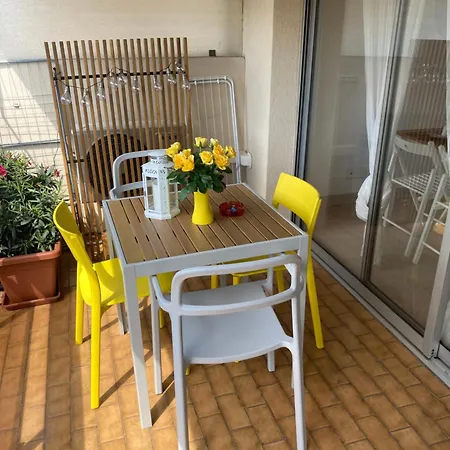 Juan-les-pins Cozy One Bedroom Near The Beaches And The Restaurants * Антиб