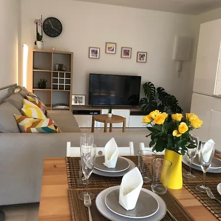 Juan-les-pins Cozy One Bedroom Near The Beaches And The Restaurants Апартаменты Антиб