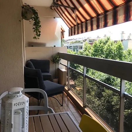 Апартаменты Juan-les-pins Cozy One Bedroom Near The Beaches And The Restaurants Антиб